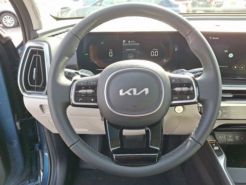 New 2025 Kia Sorento EX w/ EX Panoramic Sunroof Package image 17