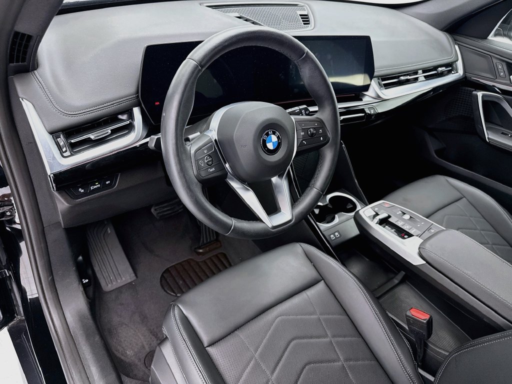 Used 2025 BMW X1 xDrive28i AWD/4WD image 9