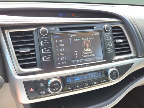 Used 2016 Toyota Highlander Plus image 20