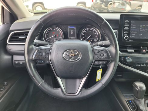 Used 2024 Toyota Camry SE image 15