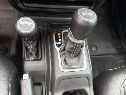 Used 2023 Jeep Wrangler Unlimited Sahara w/ Cold Weather Group AWD/4WD image 26