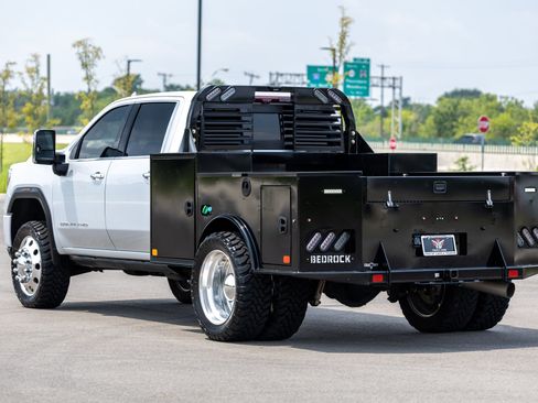 Used 2022 GMC Sierra 3500 Denali w/ Denali Ultimate Package AWD/4WD image 22