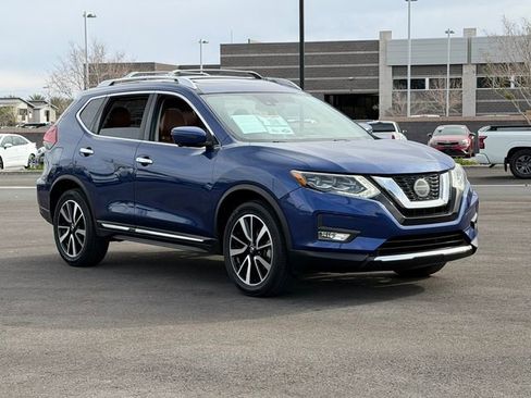 Used 2018 Nissan Rogue SL w/ Premium Package image 9