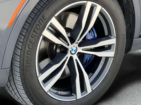 Used 2020 BMW X7 xDrive40i w/ M Sport Package AWD/4WD image 42