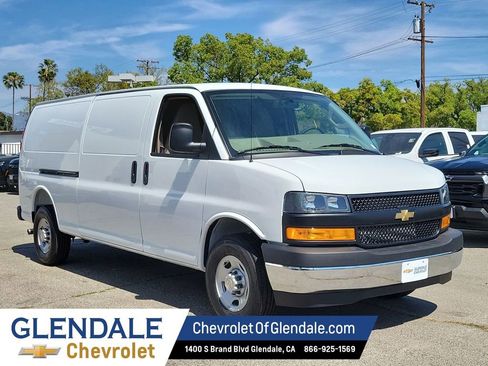 New 2026 Chevrolet Express 2500 Extended w/ Driver Convenience Package RWD image 10