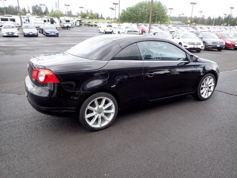 Used 2010 Volkswagen Eos Lux image 5