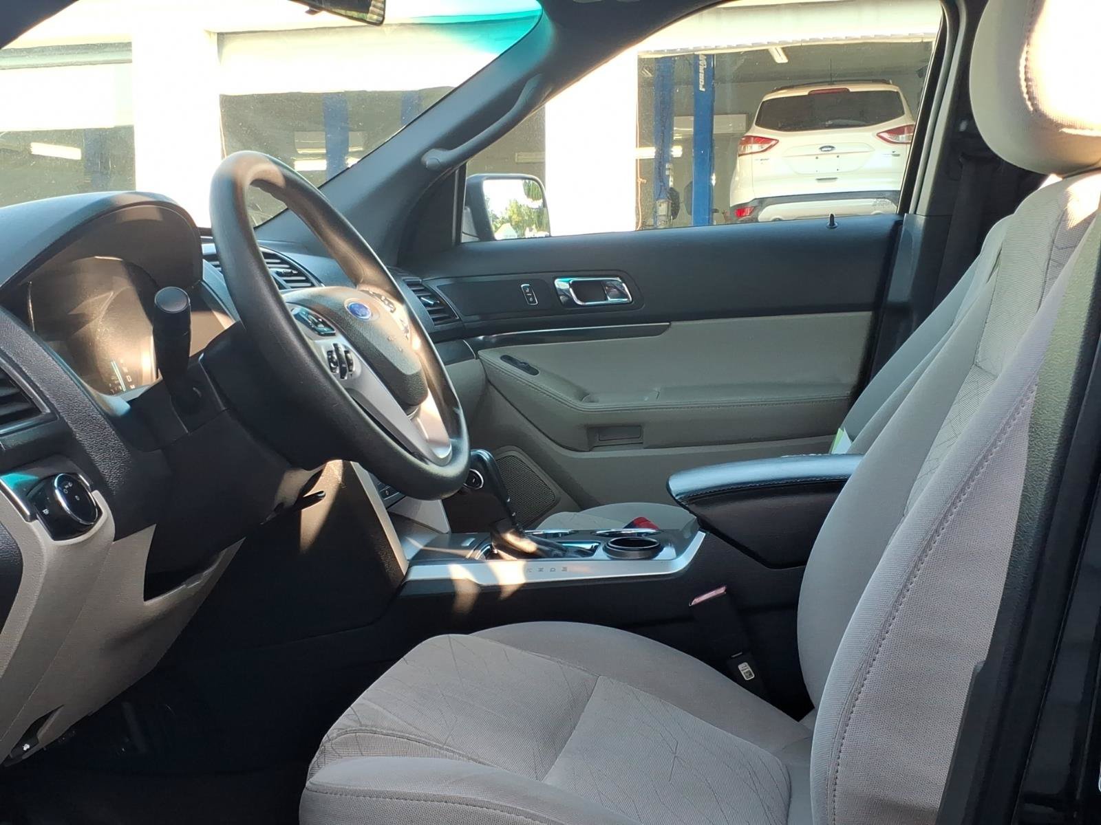 Used 2013 Ford Explorer FWD image 6