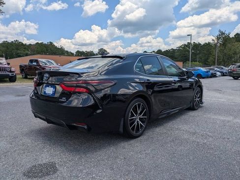 Used 2024 Toyota Camry SE w/ Audio Upgrade Package FWD image 4