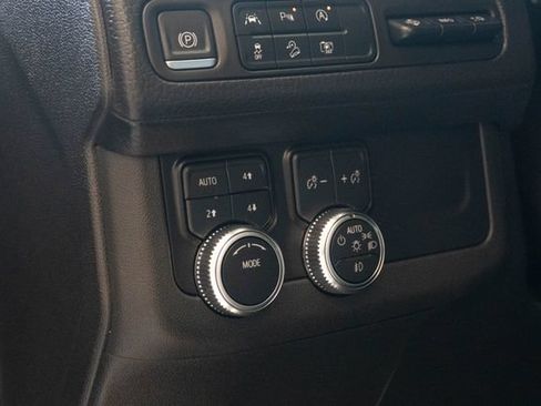 Used 2023 GMC Yukon Denali AWD/4WD image 23