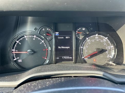 Used 2024 Toyota 4Runner SR5 Premium RWD image 22
