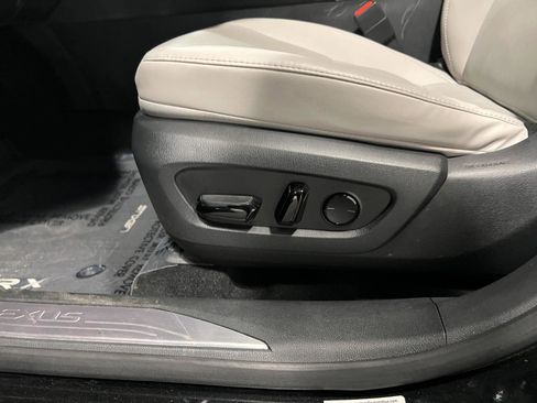 Used 2023 Lexus RX 350h image 25