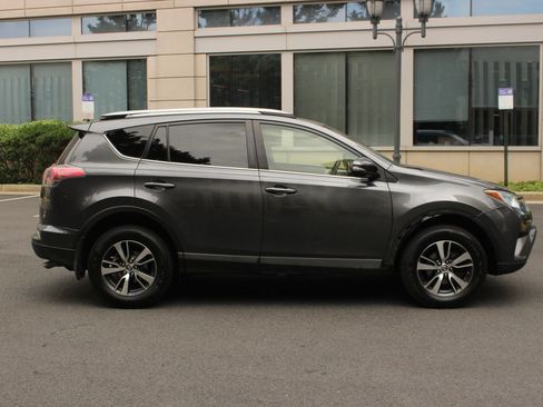 Used 2017 Toyota RAV4 XLE w/ All Weather Liner Package AWD/4WD image 6