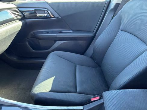 Used 2017 Honda Accord LX image 12