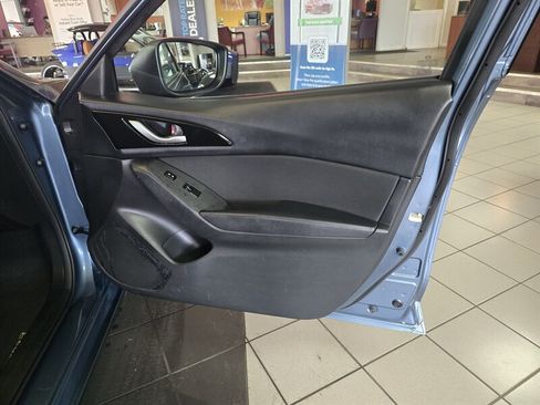 Used 2014 MAZDA MAZDA3 i Touring FWD image 12