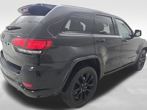 Used 2020 Jeep Grand Cherokee Altitude image 9