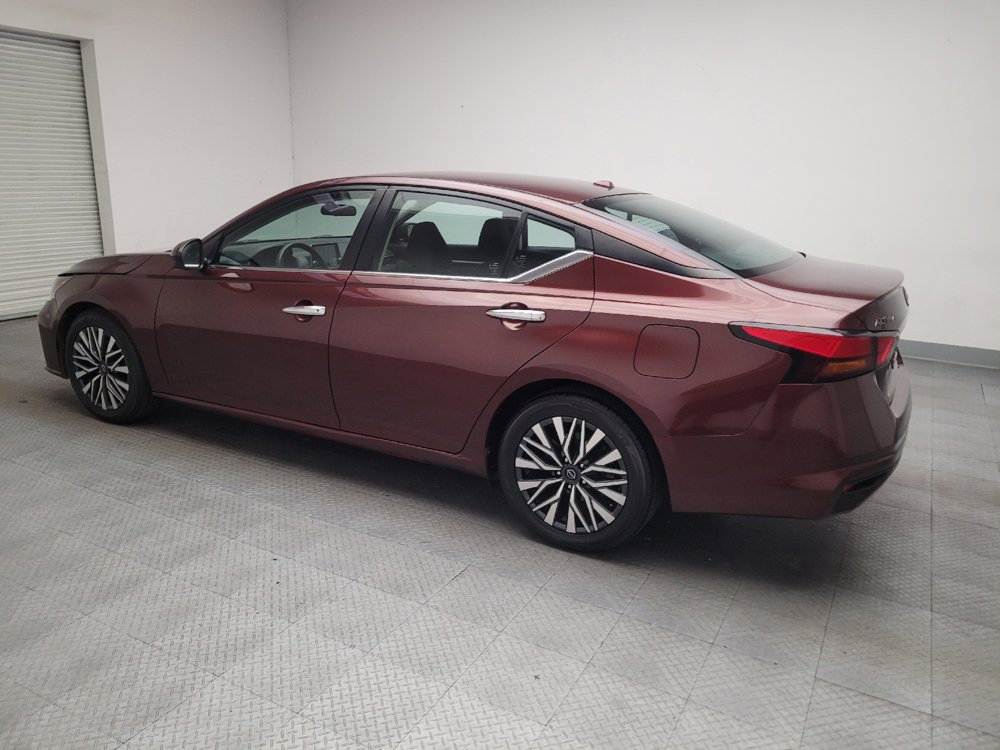 Used 2023 Nissan Altima 2.5 SV FWD image 3