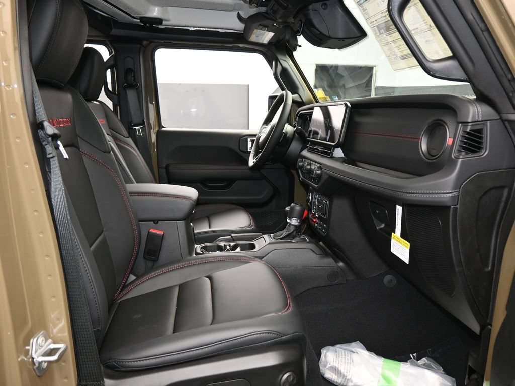 New 2026 Jeep Gladiator Rubicon w/ Steel Power Dome Hood Package AWD/4WD image 40