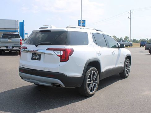 Used 2023 GMC Acadia SLT w/ Preferred Package FWD image 9