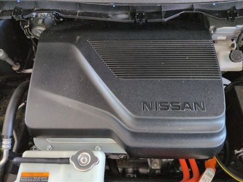 Used 2025 Nissan Leaf S FWD image 21