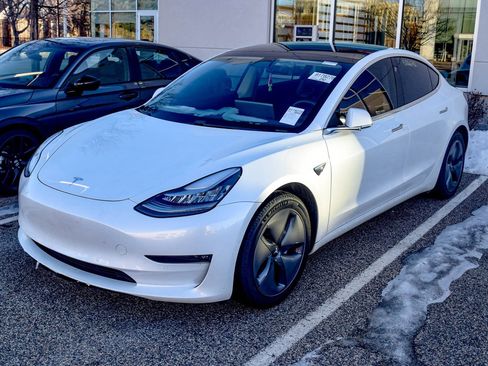 Used 2020 Tesla Model 3 Long Range image 1