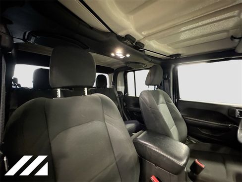 Used 2023 Jeep Gladiator Sport image 28