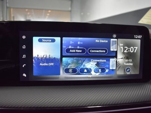 Certified 2025 Nissan Kicks SR image 19