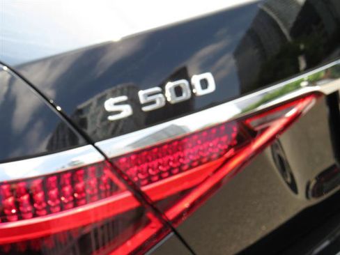 Used 2022 Mercedes-Benz S 500 4MATIC w/ AMG Line Package image 30