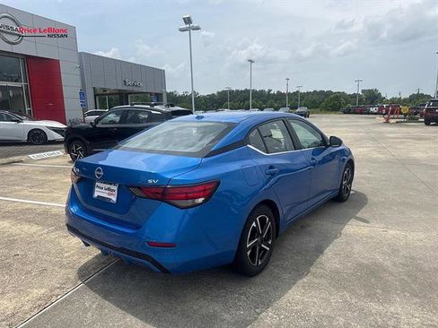 Used 2024 Nissan Sentra SV FWD image 7