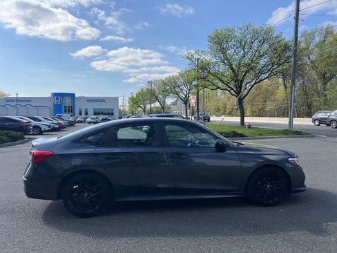 Used 2023 Honda Civic Sport image 18