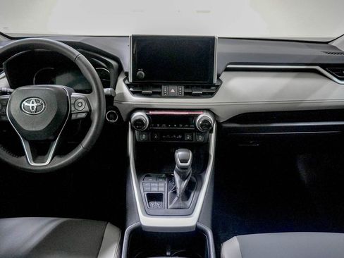 Used 2024 Toyota RAV4 XLE Premium image 23