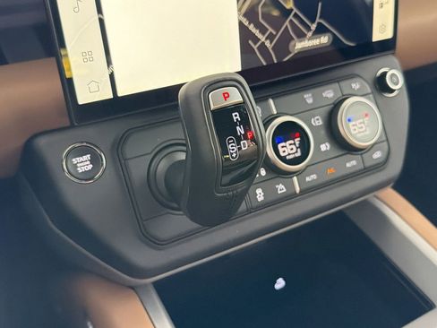 New 2026 Land Rover Defender 110 X AWD/4WD image 19