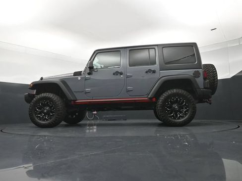 Used 2015 Jeep Wrangler Unlimited Rubicon AWD/4WD image 21