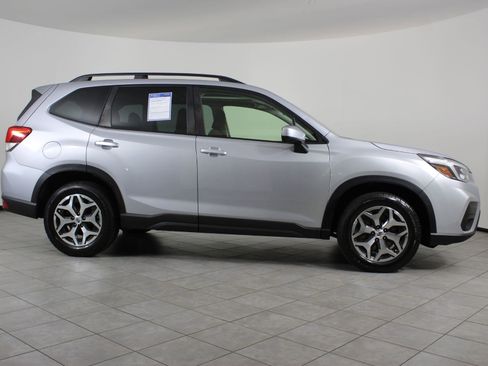 Used 2021 Subaru Forester Premium w/ Popular Package #1 image 8