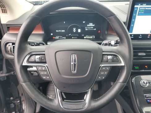 Certified 2023 Lincoln Nautilus Reserve image 14