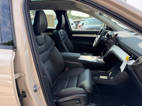 New 2026 Volvo EX90 Ultra AWD/4WD image 8
