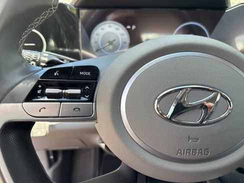 Used 2023 Hyundai Elantra SEL w/ Convenience Package FWD image 39