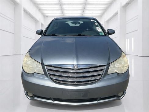 Used 2010 Chrysler Sebring Limited FWD image 6