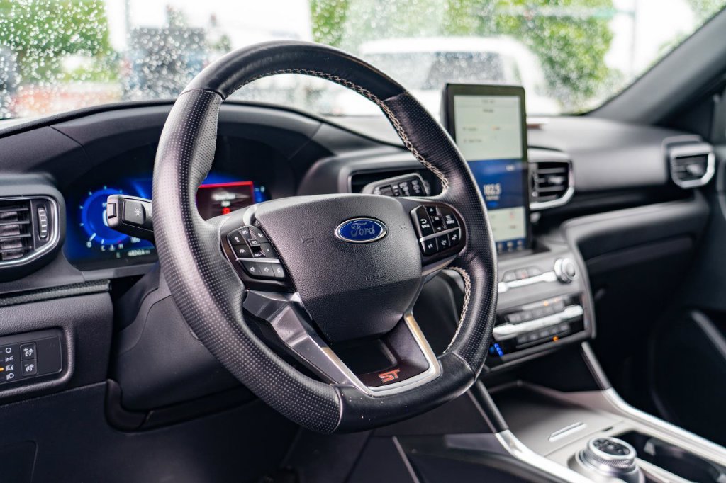 Used 2020 Ford Explorer ST w/ ST Street Pack AWD/4WD image 15