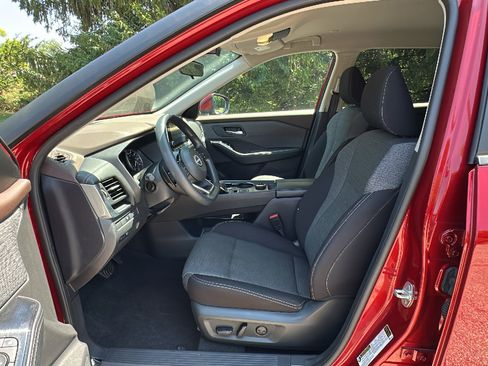 Certified 2023 Nissan Rogue SV AWD/4WD image 11