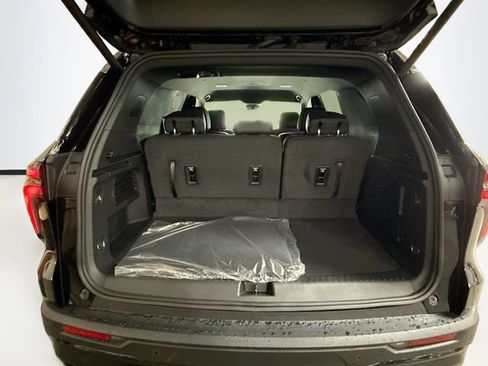 New 2026 Chevrolet Traverse LT w/ Midnight/Sport Edition AWD/4WD image 27