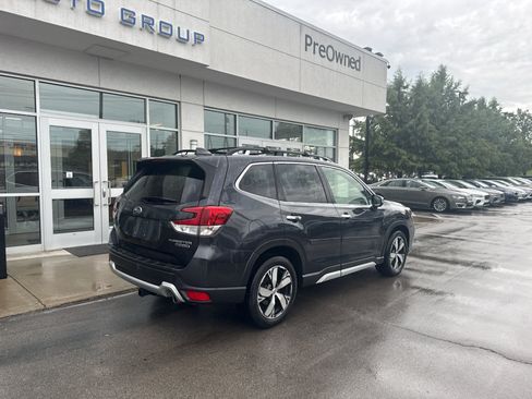 Used 2019 Subaru Forester Touring AWD/4WD image 3