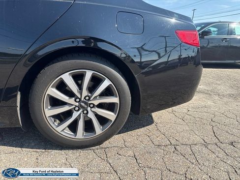 Used 2018 Lincoln Continental Premiere AWD/4WD image 16