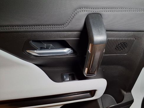 Used 2025 GMC Hummer EV 2X image 20