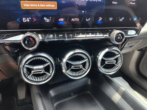 Used 2024 Chevrolet Blazer EV LT AWD/4WD image 21