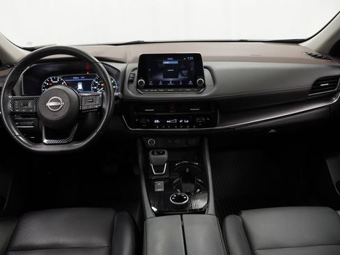 Used 2023 Nissan Rogue SV w/ SV Premium B Package AWD/4WD image 3