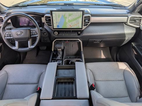 Used 2025 Toyota Tundra Limited AWD/4WD image 4