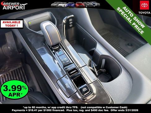 New 2026 Toyota Crown Platinum image 8