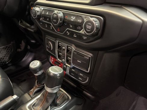 Used 2021 Jeep Gladiator Mojave w/ Dual Top Group image 38