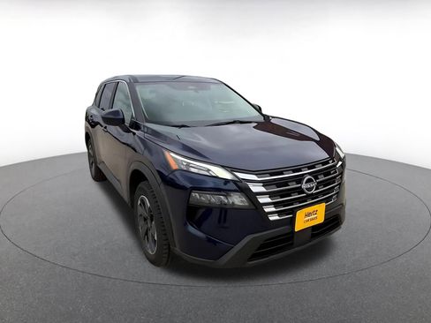 Used 2025 Nissan Rogue SV FWD image 3