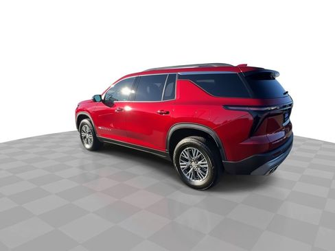Used 2024 Chevrolet Traverse LT image 6